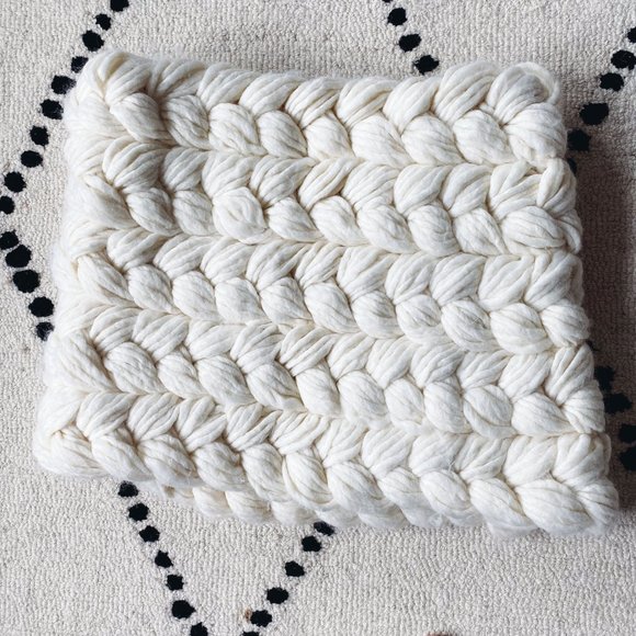 ANTHROPOLOGIE | Jumbo Knitted Shawl Capelet Shrug - Picture 4 of 4